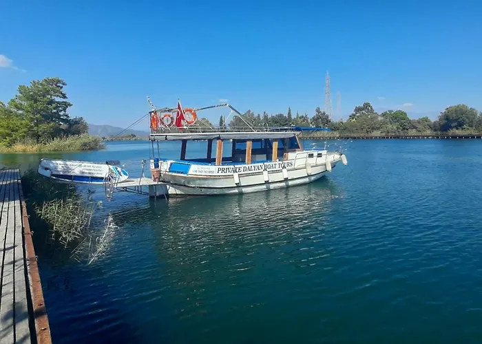 Dalyan Boat Tours Botel *